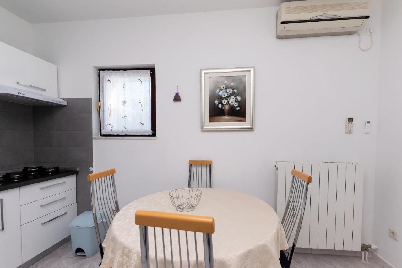 Apartments Anka Кампор Экстерьер фото