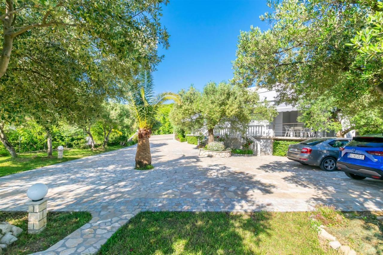 Apartments Anka Кампор Экстерьер фото