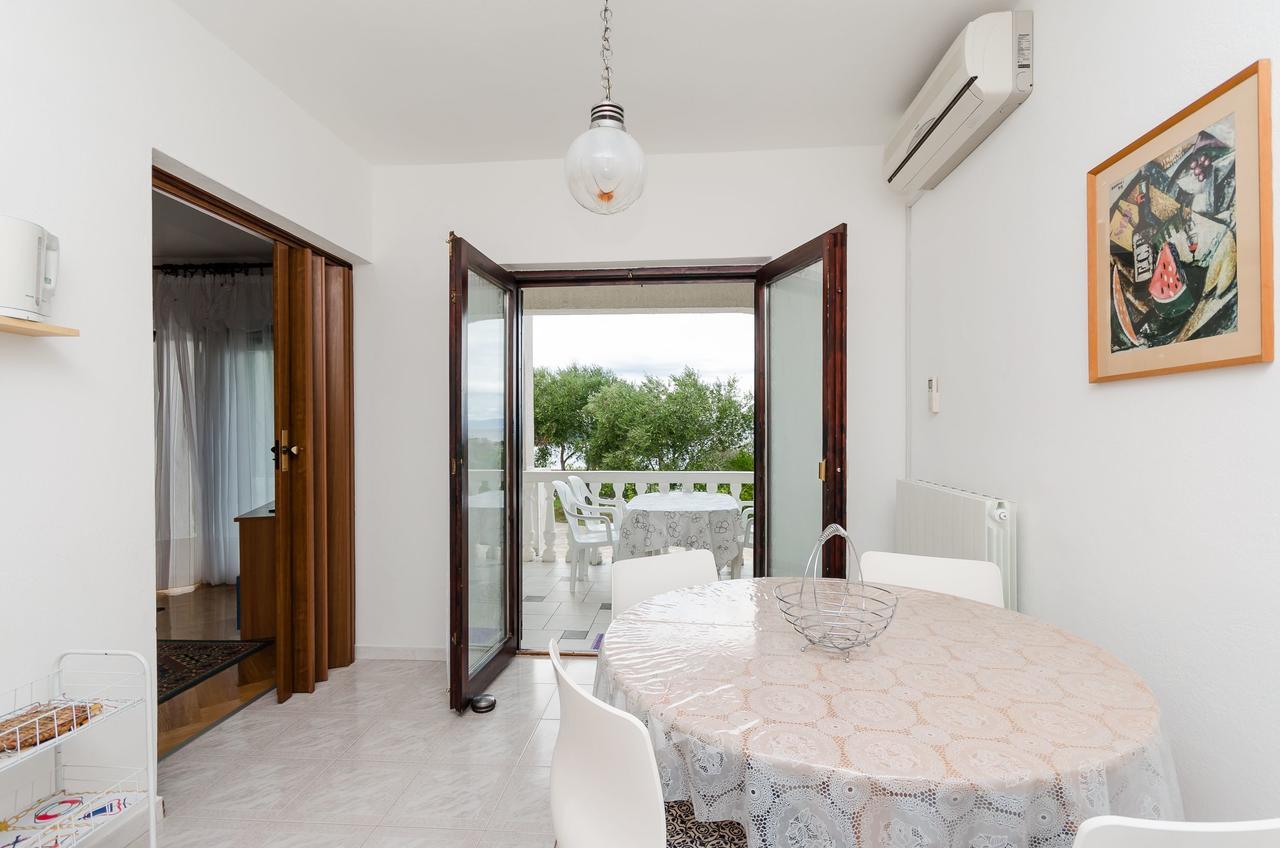 Apartments Anka Кампор Экстерьер фото