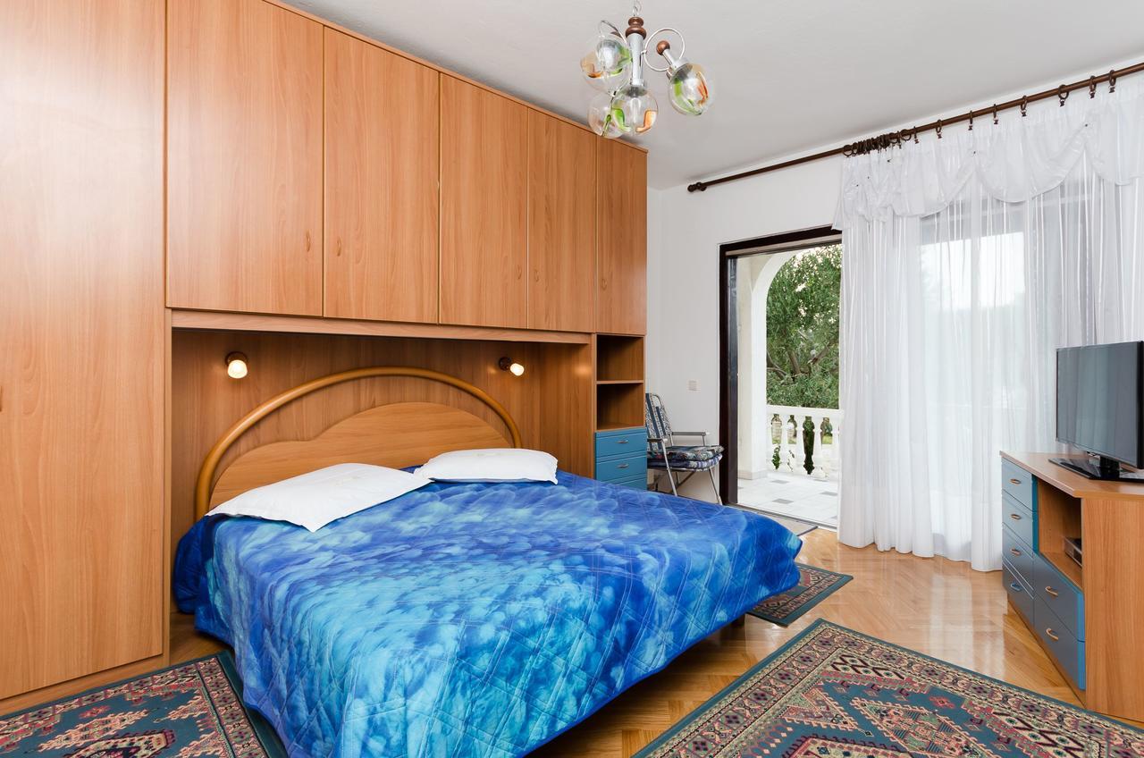 Apartments Anka Кампор Экстерьер фото