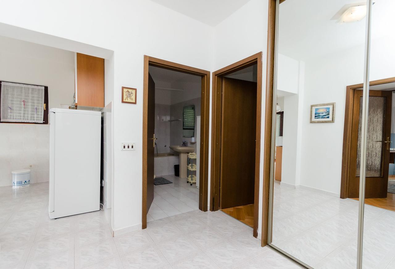 Apartments Anka Кампор Экстерьер фото